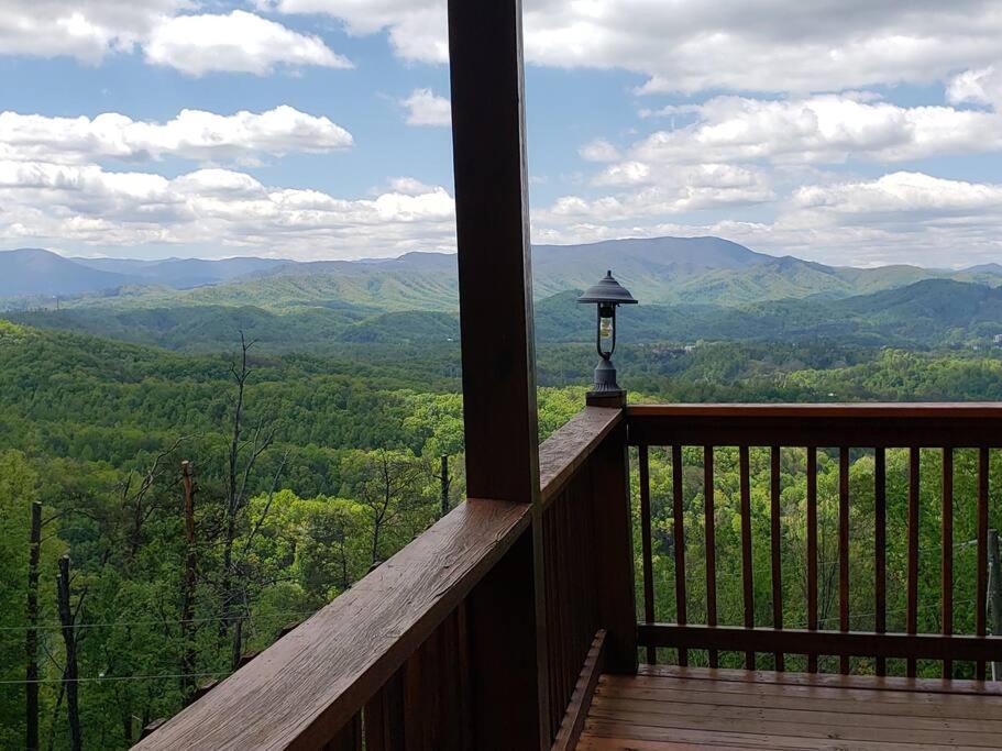 فيلا Yogi'S Den: Breathtaking Views! 3 Min To Dollywood, On 1 Acre! سيفيرفيل المظهر الخارجي الصورة