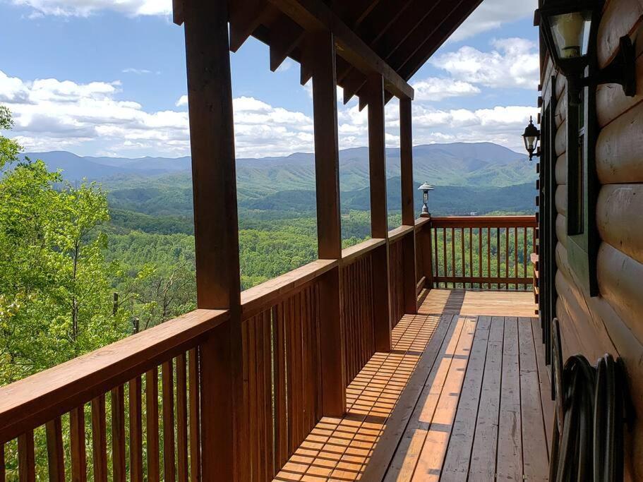فيلا Yogi'S Den: Breathtaking Views! 3 Min To Dollywood, On 1 Acre! سيفيرفيل المظهر الخارجي الصورة