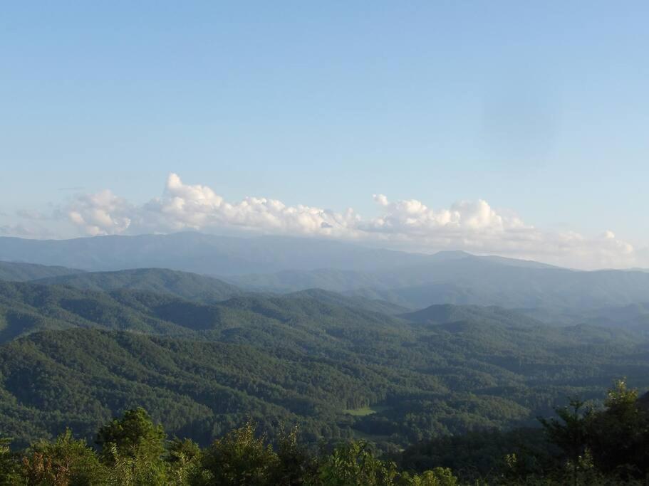 فيلا Yogi'S Den: Breathtaking Views! 3 Min To Dollywood, On 1 Acre! سيفيرفيل المظهر الخارجي الصورة