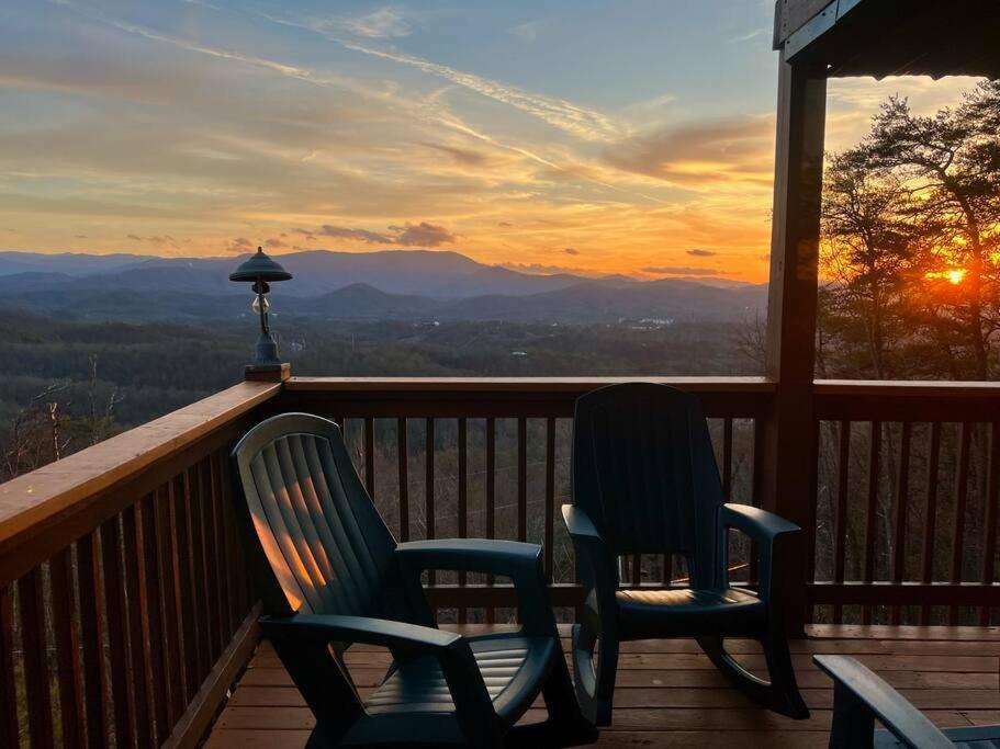 فيلا Yogi'S Den: Breathtaking Views! 3 Min To Dollywood, On 1 Acre! سيفيرفيل المظهر الخارجي الصورة