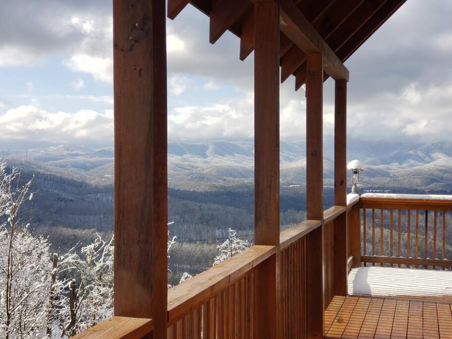 فيلا Yogi'S Den: Breathtaking Views! 3 Min To Dollywood, On 1 Acre! سيفيرفيل المظهر الخارجي الصورة