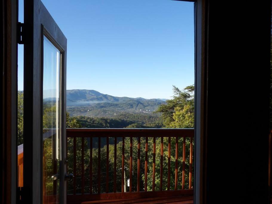 فيلا Yogi'S Den: Breathtaking Views! 3 Min To Dollywood, On 1 Acre! سيفيرفيل المظهر الخارجي الصورة