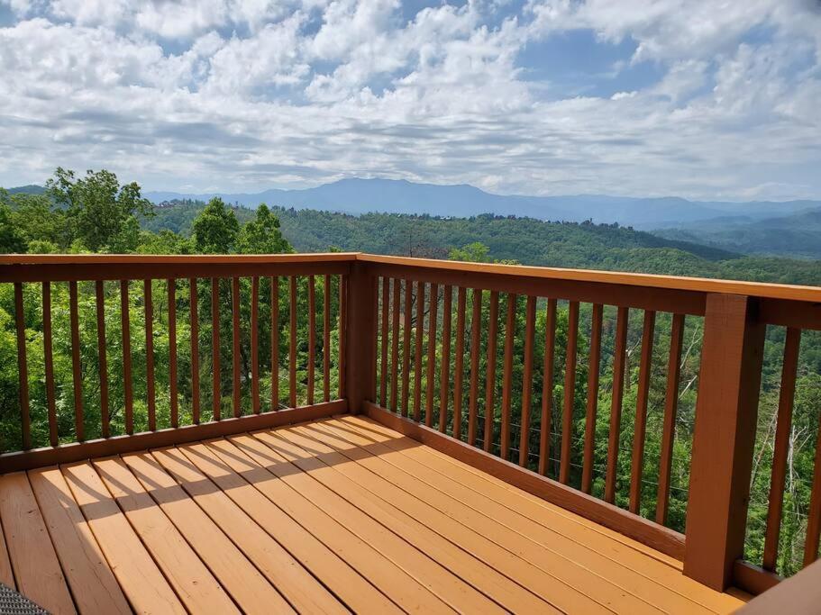 فيلا Yogi'S Den: Breathtaking Views! 3 Min To Dollywood, On 1 Acre! سيفيرفيل المظهر الخارجي الصورة